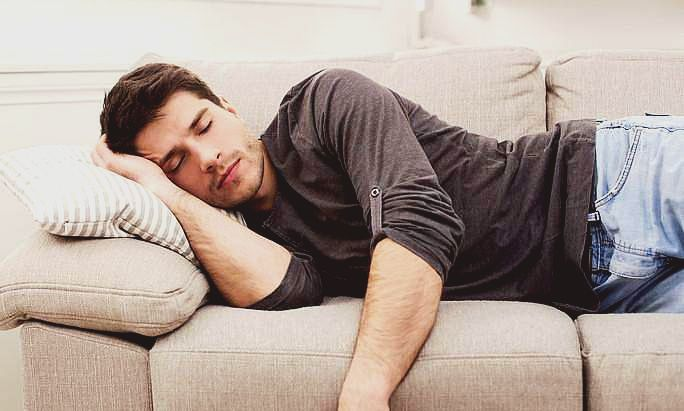 thói quen xấu khiến cơ thể suy kiệt