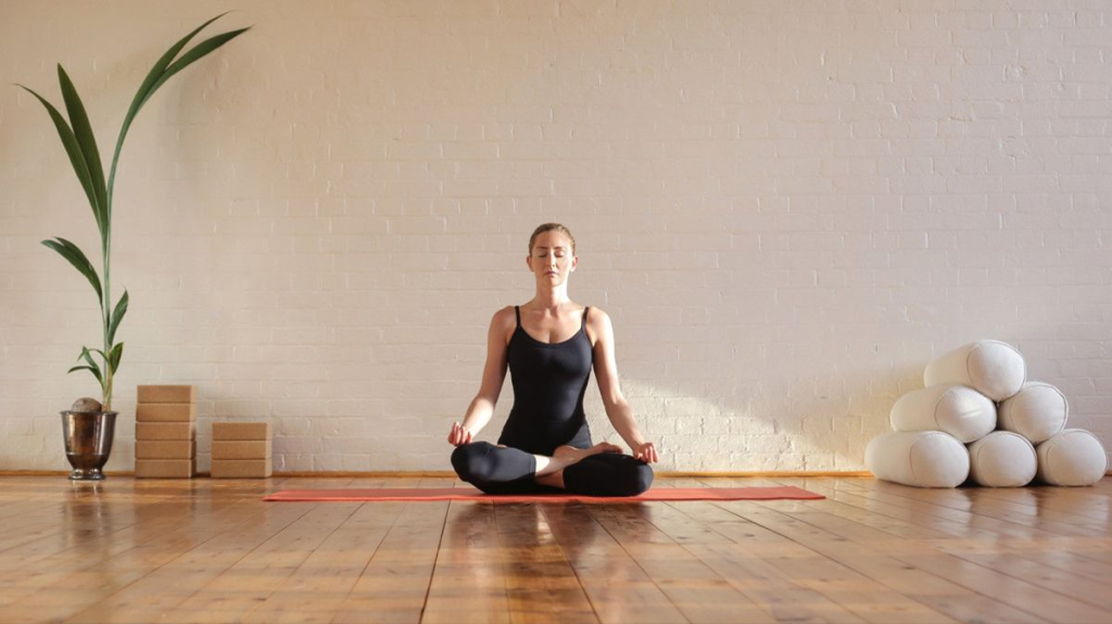 YOGA HAY ĐI BỘ