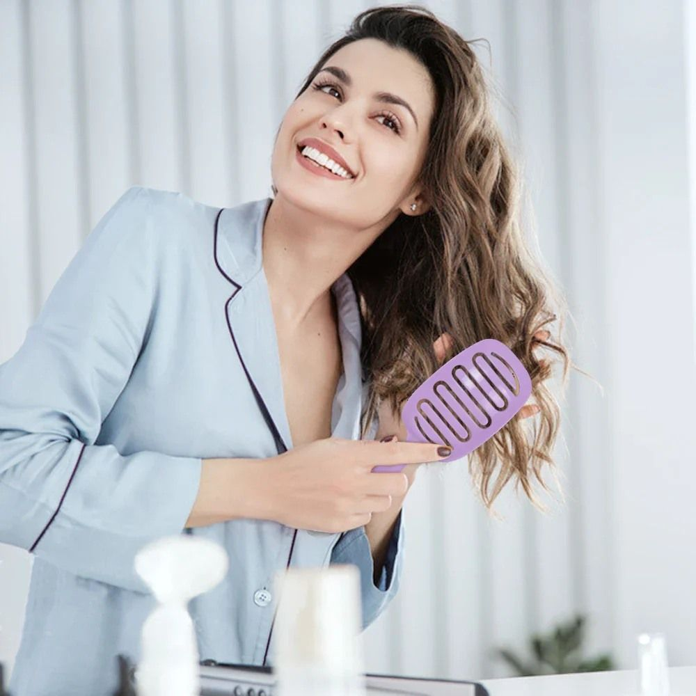 CHẢI TÓC ĐÚNG CÁCH ĐỂ NUÔI DƯỠNG CHÂN TÓC
