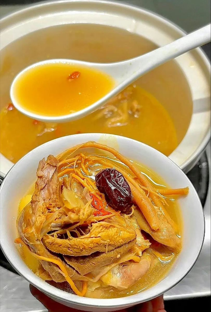 THẬN CHỦ CỐT TỦY TÓC BẠC